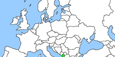 地図のアルバニアの地図の位置